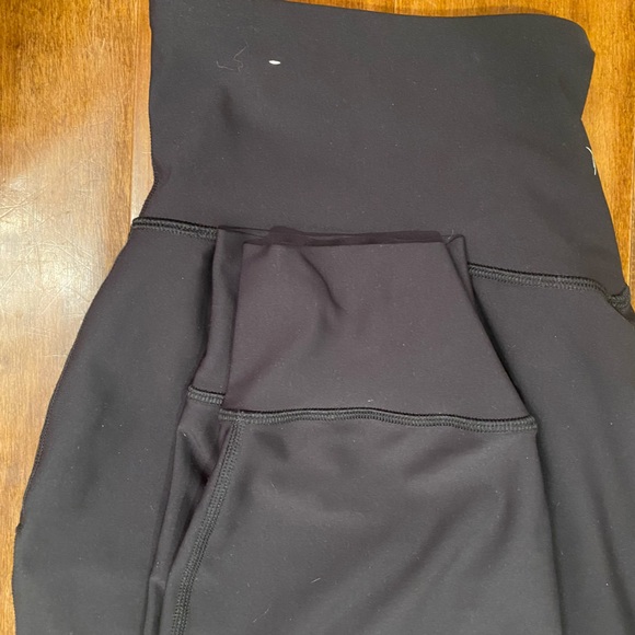 Black Old Navy Joggers with Pockets - Picture 4 of 4